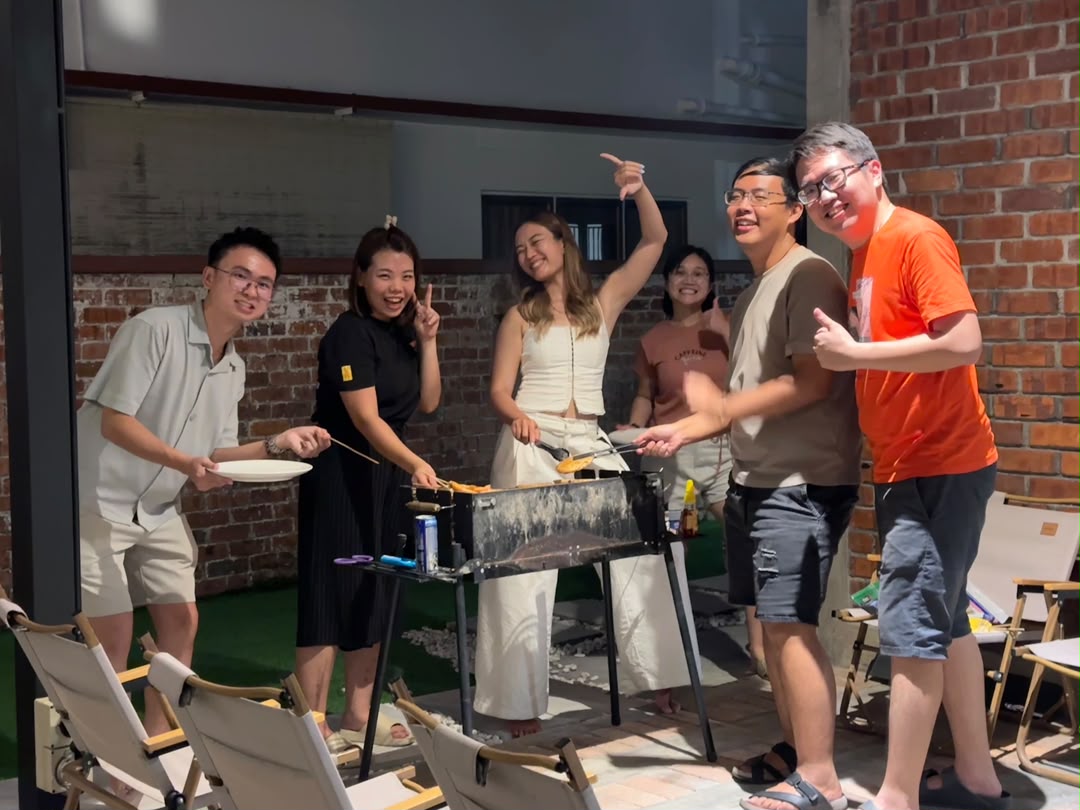 Steven, Amber, Ying Sing, Chin En, Bryant and Simon at BBQ